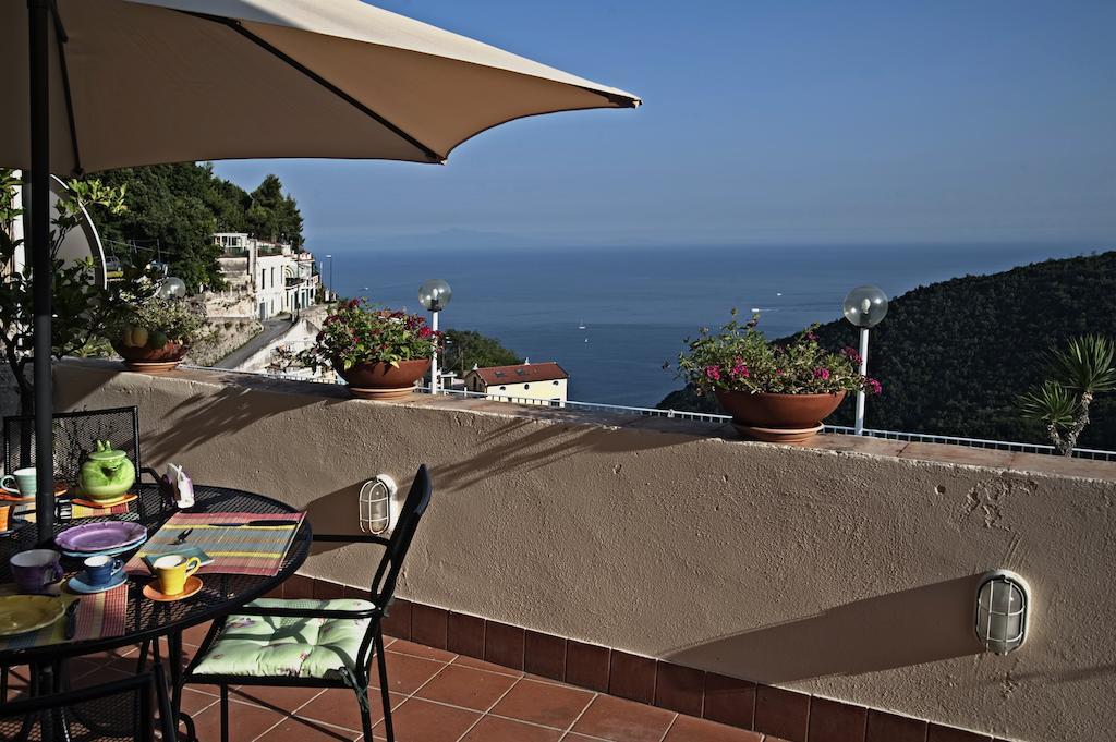 Le Terrazze Di Cristina Bed & Breakfast Vietri Стая снимка