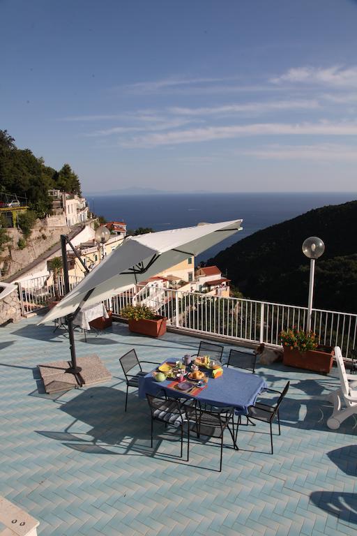 Le Terrazze Di Cristina Bed & Breakfast Vietri Екстериор снимка