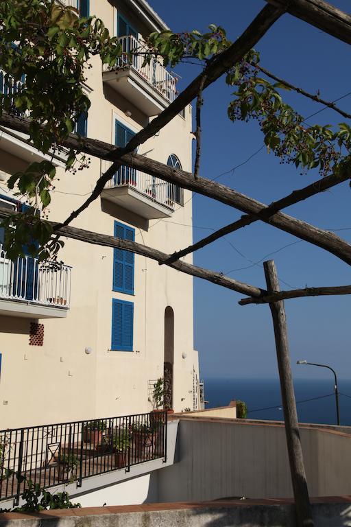 Le Terrazze Di Cristina Bed & Breakfast Vietri Екстериор снимка