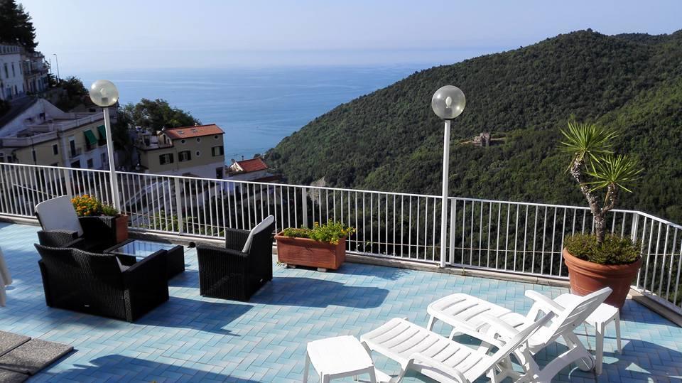 Le Terrazze Di Cristina Bed & Breakfast Vietri Екстериор снимка