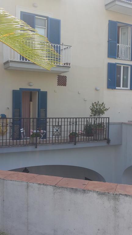 Le Terrazze Di Cristina Bed & Breakfast Vietri Екстериор снимка