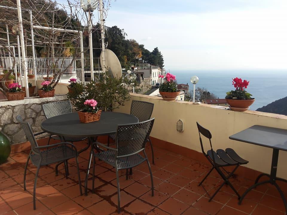 Le Terrazze Di Cristina Bed & Breakfast Vietri Екстериор снимка