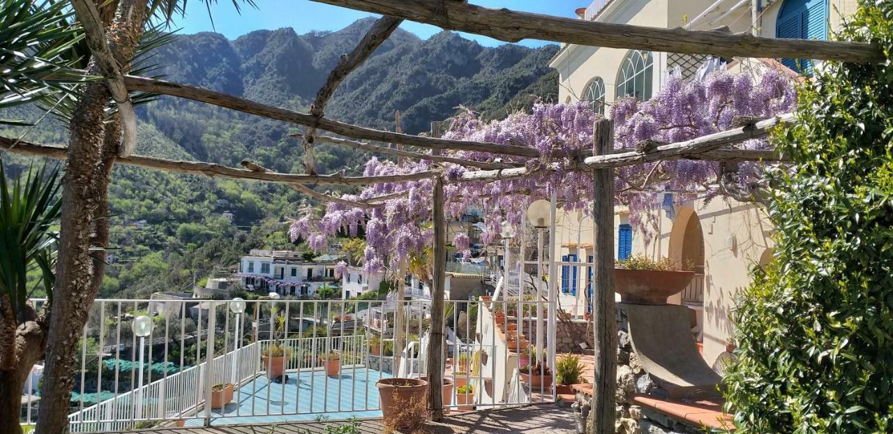 Le Terrazze Di Cristina Bed & Breakfast Vietri Екстериор снимка